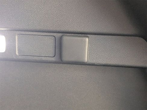 Certified 2025 Chevrolet Equinox LT image 14