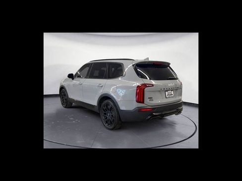 Used 2022 Kia Telluride SX w/ SX Prestige Package AWD/4WD image 4