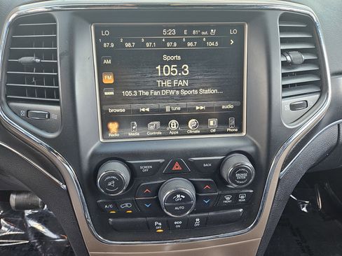 Used 2015 Jeep Grand Cherokee Limited w/ Luxury Group II image 13