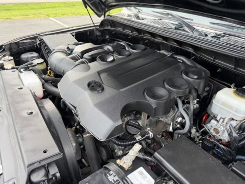 Used 2013 Toyota FJ Cruiser 4WD w/ Convenience Pkg image 43