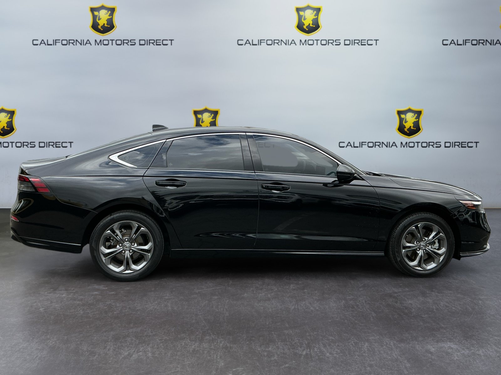 Used 2023 Honda Accord EX-L image 4
