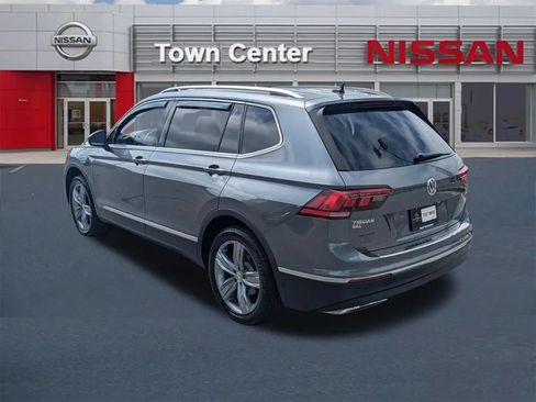 Used 2020 Volkswagen Tiguan SEL AWD/4WD image 5