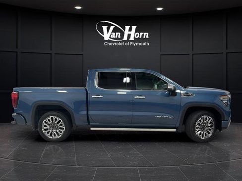 Used 2025 GMC Sierra 1500 Denali Ultimate AWD/4WD image 8