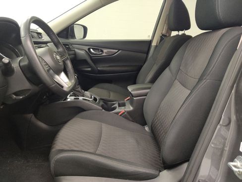 Used 2019 Nissan Rogue SV FWD image 17