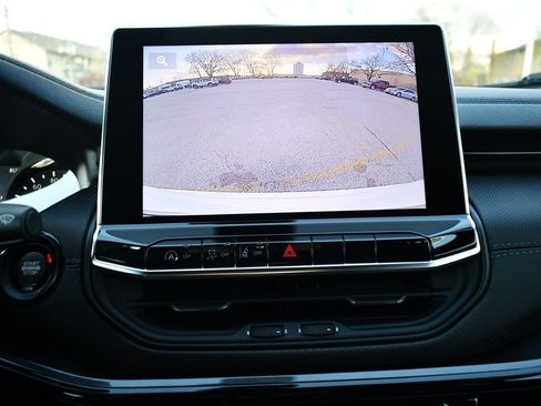 New 2026 Jeep Compass Latitude image 15