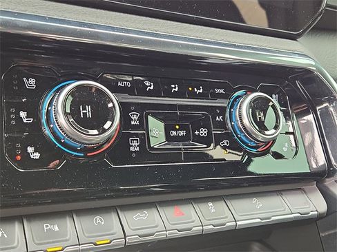 Used 2025 GMC Sierra 1500 Denali w/ Denali Reserve Package image 14