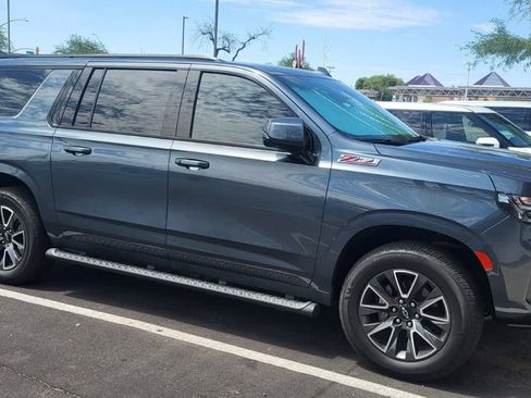 Used 2021 Chevrolet Suburban Z71 w/ Z71 Off-Road Package AWD/4WD image 3