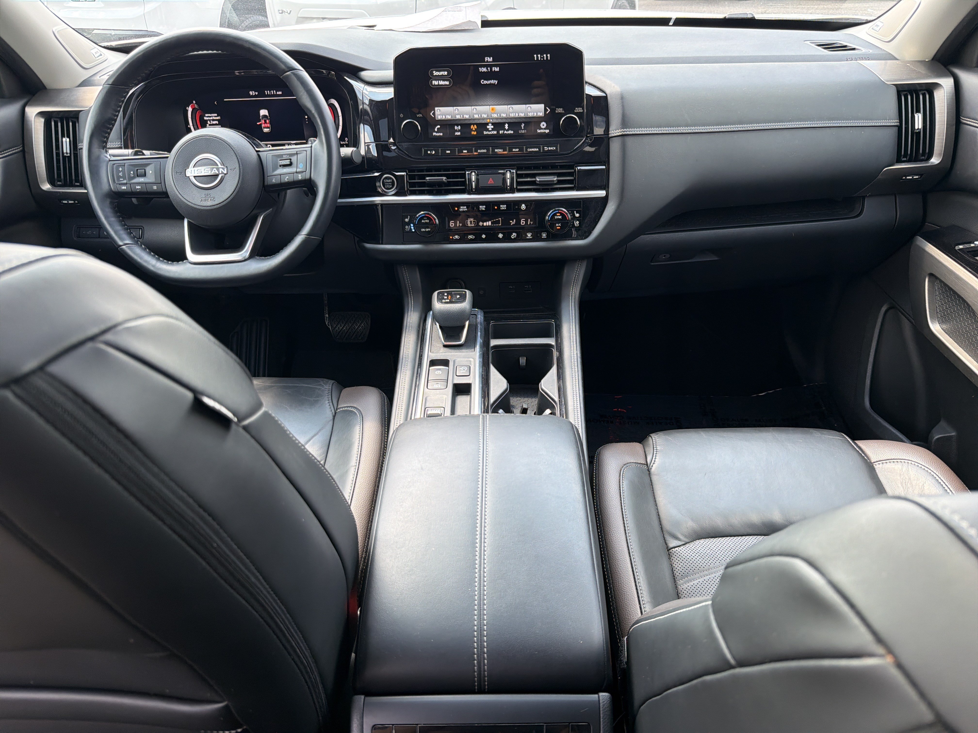 Used 2023 Nissan Pathfinder Platinum w/ Lighting Package (N93) FWD image 22