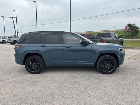 New 2026 Jeep Grand Cherokee Summit w/ Obsidian Package AWD/4WD image 7