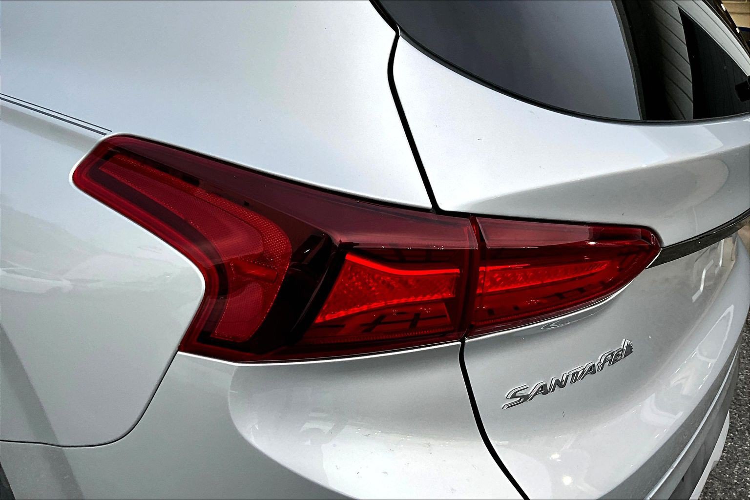Used 2020 Hyundai Santa Fe Limited FWD image 21