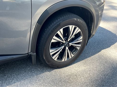 Used 2023 Nissan Rogue SV image 26