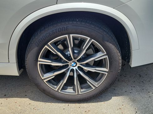 Used 2020 BMW X5 xDrive40i w/ M Sport Package AWD/4WD image 7