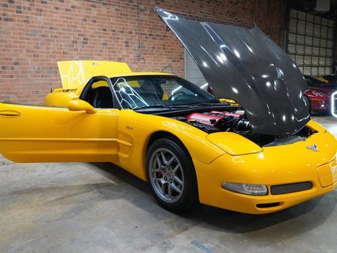 Used 2003 Chevrolet Corvette Z06 w/ Memory Package, 3 Drivers RWD image 24
