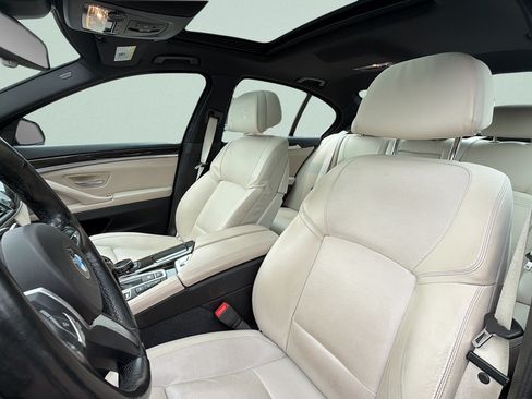 Used 2015 BMW 550i xDrive Sedan AWD/4WD image 25