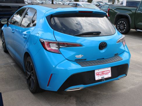 Used 2020 Toyota Corolla XSE w/ Blackout Package FWD image 5