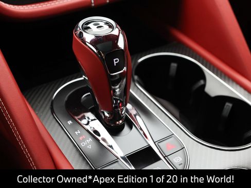 Used 2025 Bentley Bentayga AWD/4WD image 49