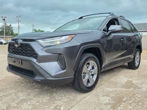Used 2025 Toyota RAV4 LE AWD/4WD image 2