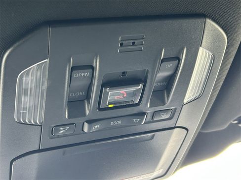 Used 2021 Toyota Highlander XSE image 21