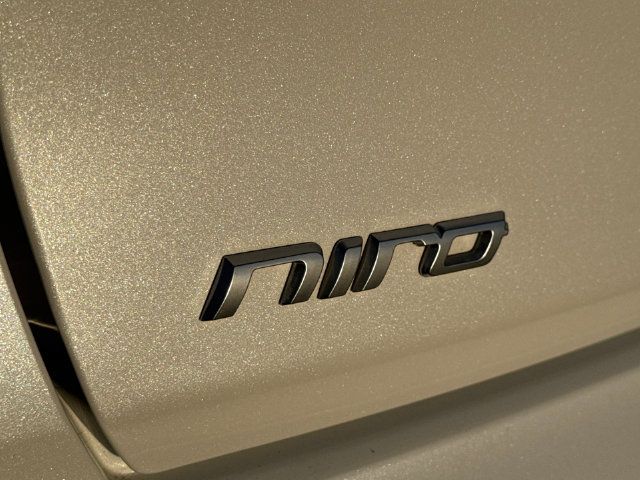 Used 2022 Kia Niro LXS w/ Digital Cluster Package FWD image 13