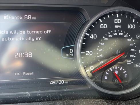 Used 2021 Kia Seltos SX w/ SX Sunroof Package image 10