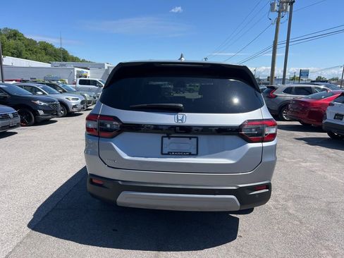 Used 2025 Honda Pilot EX-L image 4