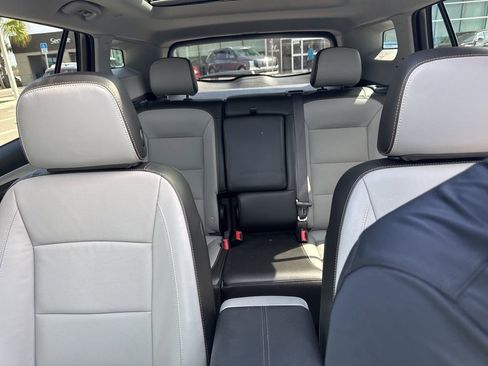 Used 2021 GMC Terrain SLT w/ Infotainment Package II image 8