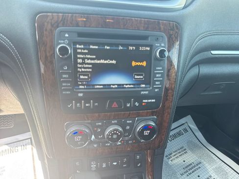 Used 2014 Chevrolet Traverse LTZ AWD/4WD image 18