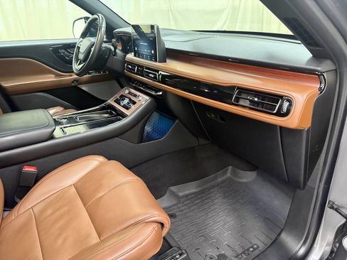Used 2022 Lincoln Aviator Grand Touring w/ Equipment Group 301A AWD/4WD image 29