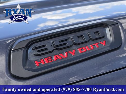 Used 2022 RAM 3500 Laramie AWD/4WD image 9