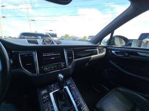 Used 2018 Porsche Macan S w/ Premium Package Plus AWD/4WD image 11