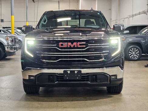 Used 2023 GMC Sierra 1500 SLT AWD/4WD image 2
