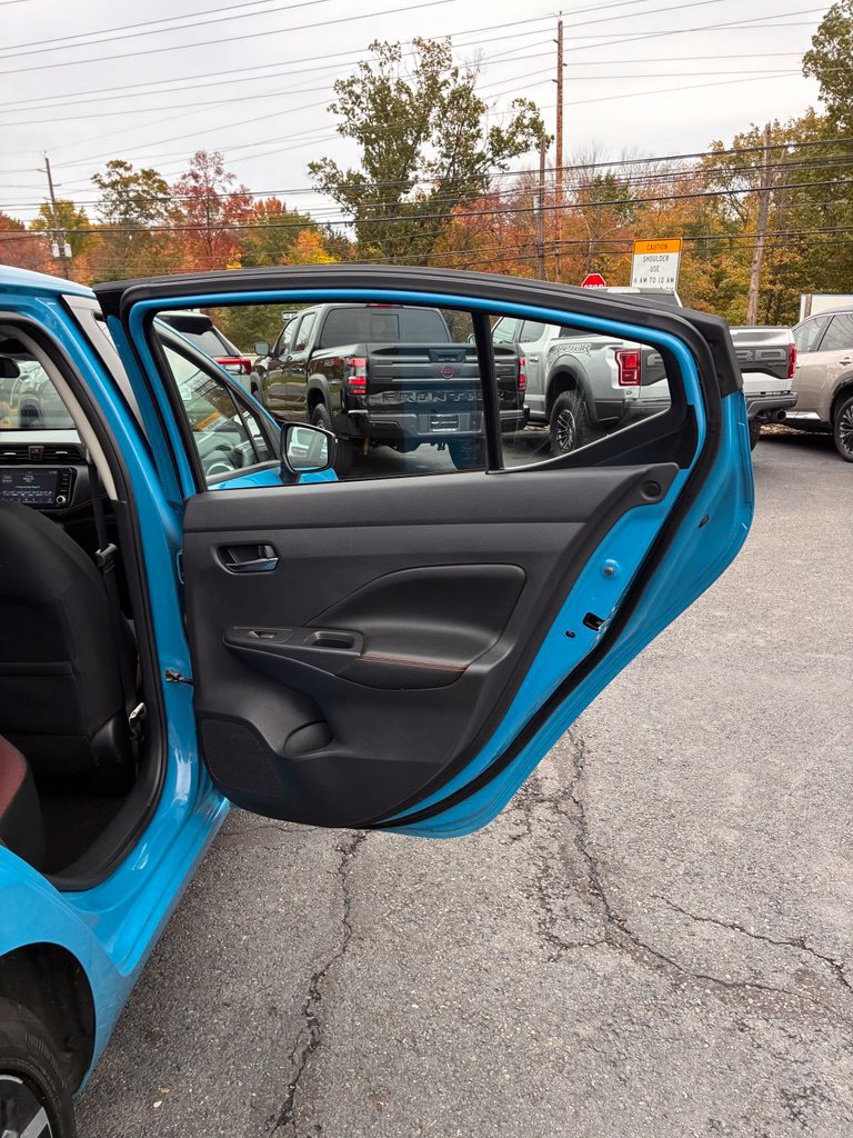 Used 2025 Nissan Versa SR FWD image 22
