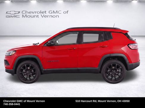 Used 2025 Jeep Compass Latitude w/ Altitude Special Edition AWD/4WD image 7