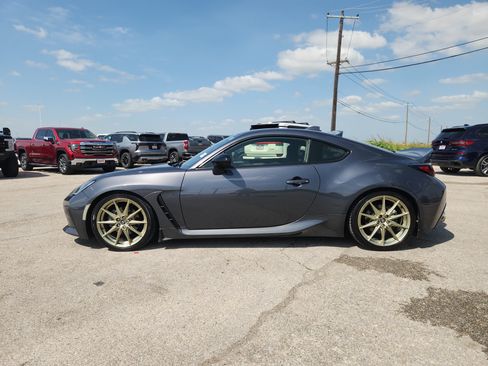 Used 2024 Toyota GR86 Premium RWD image 4