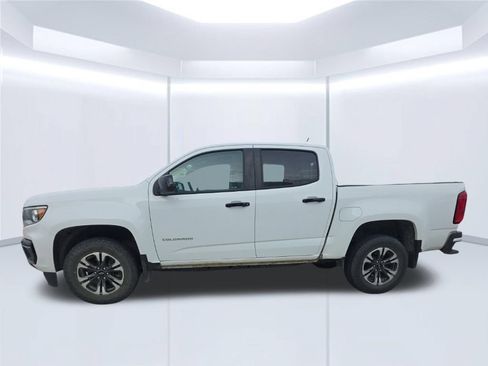 Used 2022 Chevrolet Colorado Z71 AWD/4WD image 2