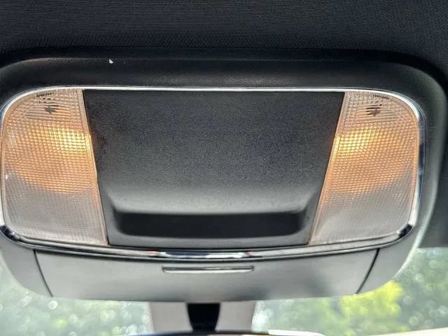 Used 2022 Dodge Charger SXT RWD image 19