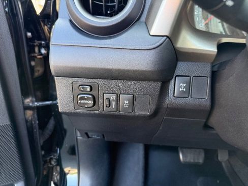 Used 2015 Toyota RAV4 LE image 25