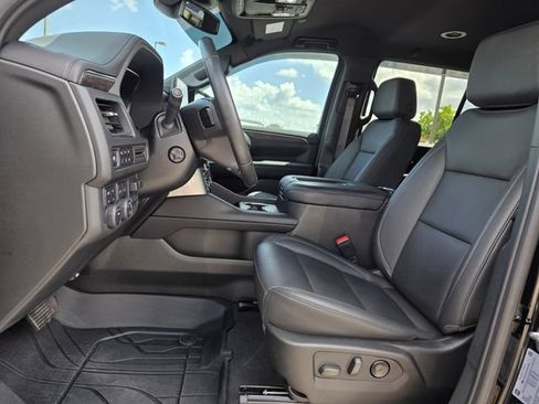 Used 2024 Chevrolet Tahoe Z71 w/ Luxury Package AWD/4WD image 14