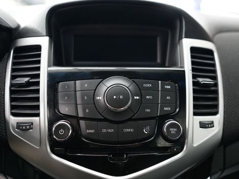 Used 2016 Chevrolet Cruze LT image 26