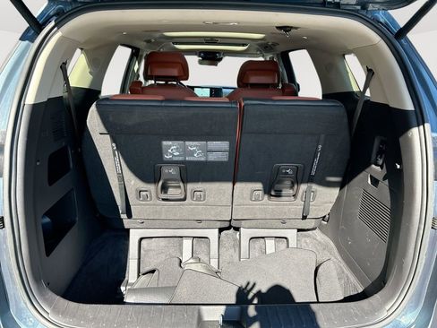 Used 2023 Kia Carnival SX Prestige FWD image 26