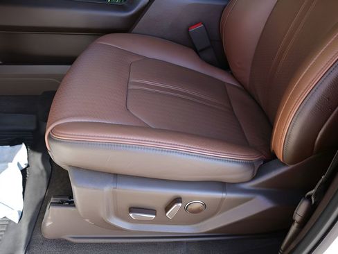 Used 2024 Ford Expedition King Ranch image 15