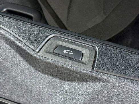 Used 2024 BMW X5 M60i w/ Climate Comfort Package image 30