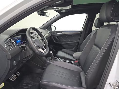 Used 2024 Volkswagen Tiguan SE R-Line AWD/4WD image 7
