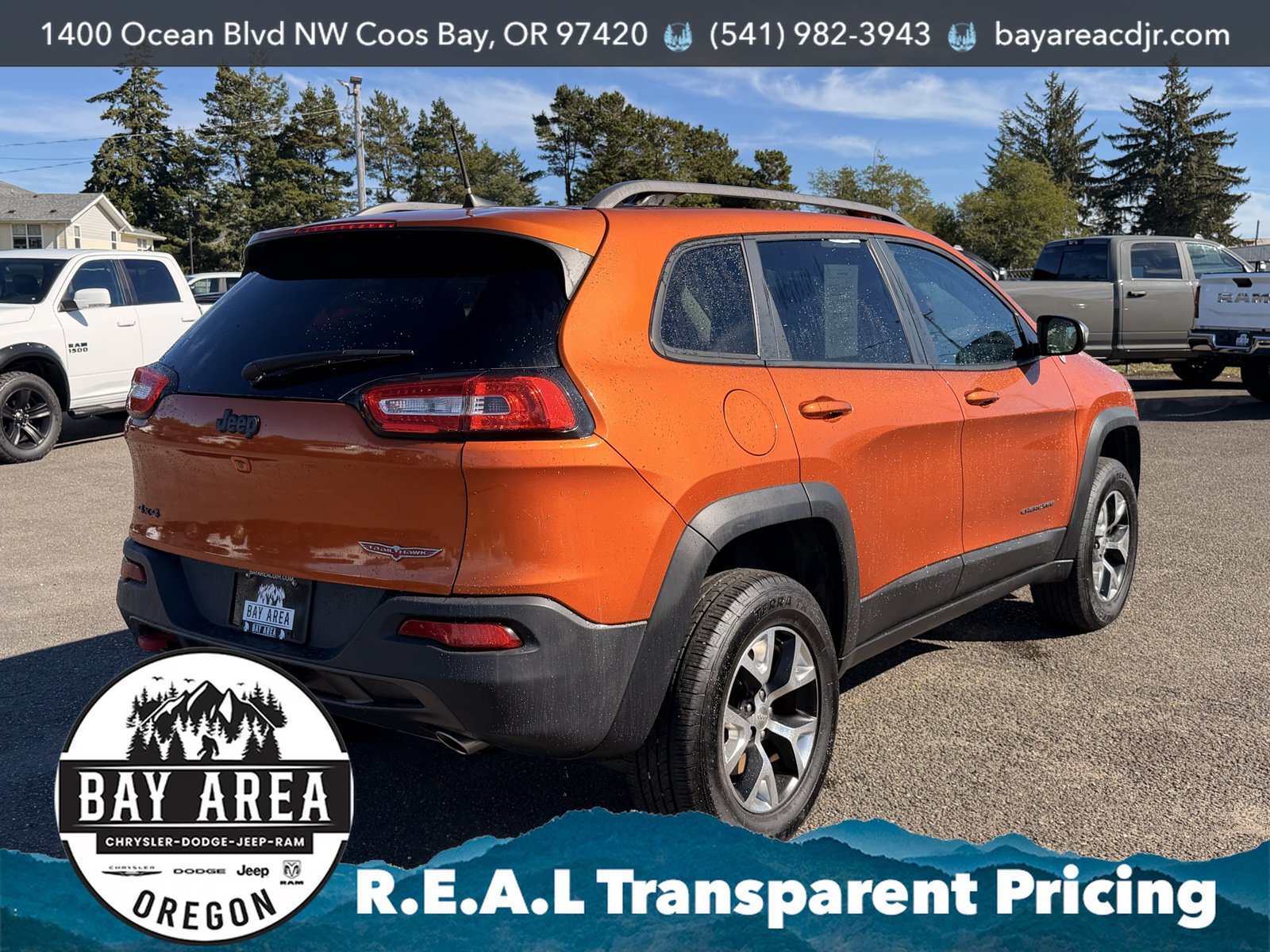 Used 2016 Jeep Cherokee Trailhawk w/ Leather Interior Group AWD/4WD image 5