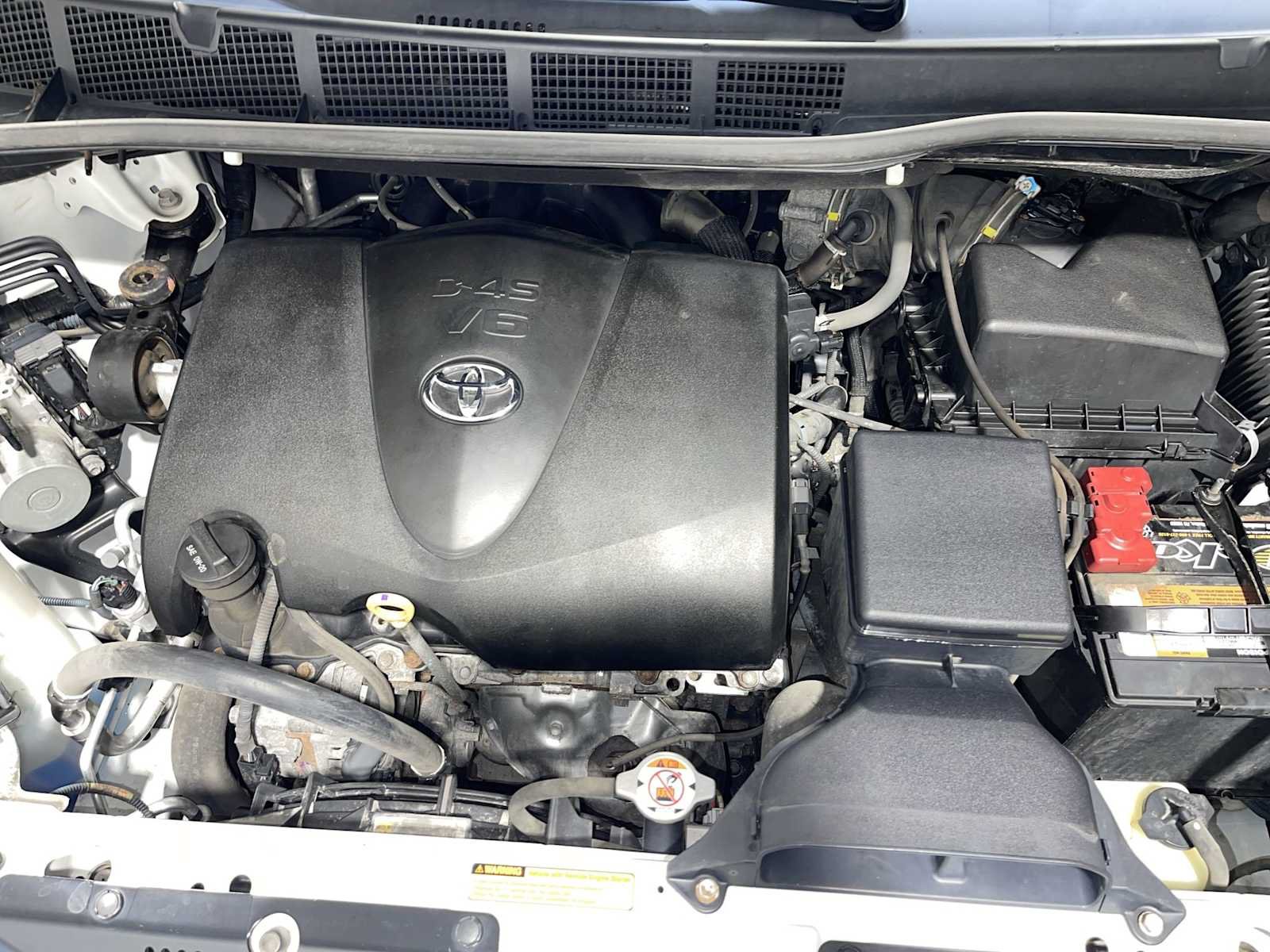 Used 2017 Toyota Sienna XLE w/ XLE Navigation Package AWD/4WD image 9
