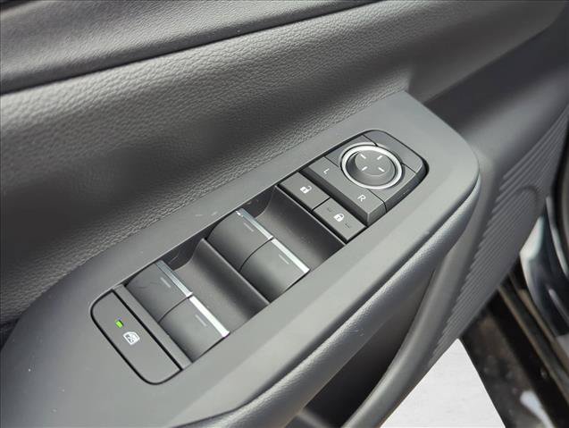 New 2026 Toyota Prius Plug-In Hybrid FWD image 8