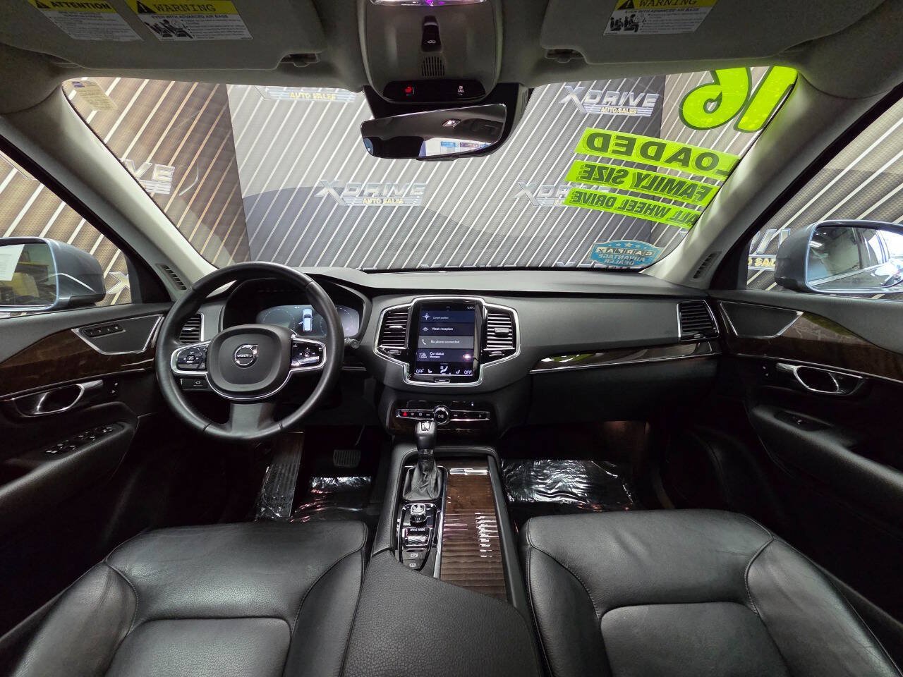 Used 2016 Volvo XC90 T6 Momentum w/ Momentum Plus Package AWD/4WD image 21
