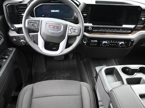 New 2026 GMC Sierra 1500 SLE w/ Preferred Package image 11