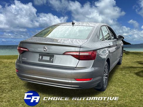 Used 2020 Volkswagen Jetta SE w/ SE Cold Weather Package image 8