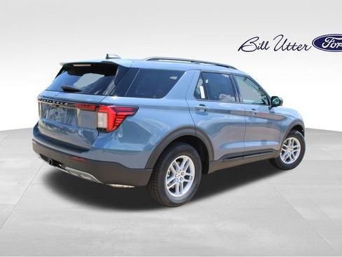 New 2026 Ford Explorer Active w/ Active Comfort Package RWD image 3